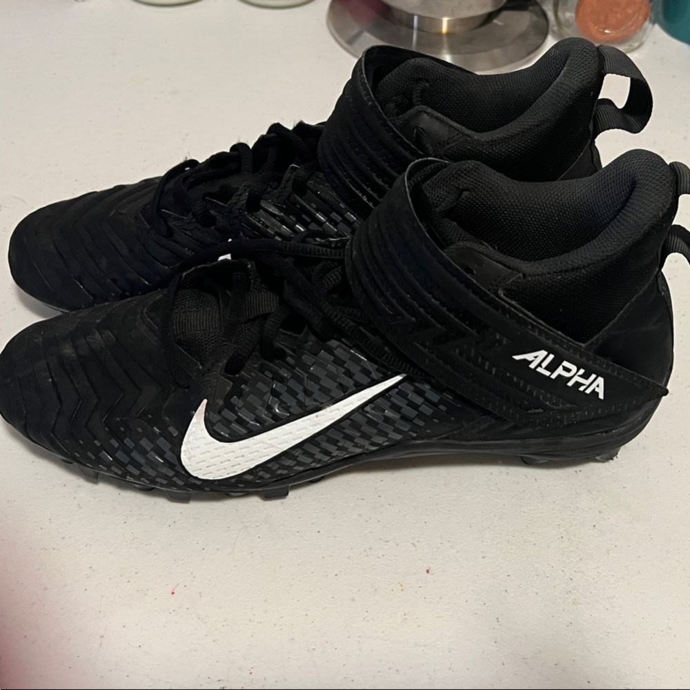 Nike Alpha Men’s Black and White FB Cleats